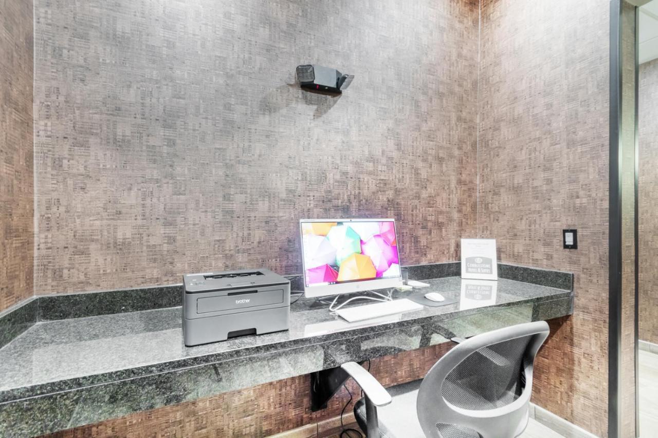 Cobblestone & - Hotel
