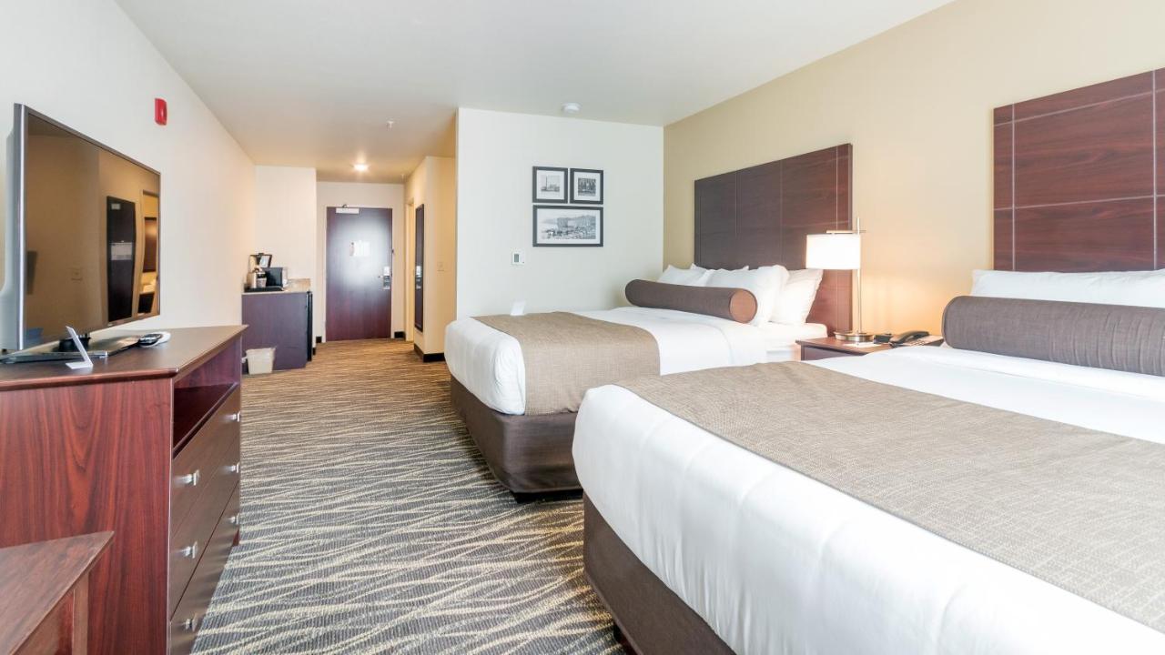Hotel Cobblestone & - Janesville